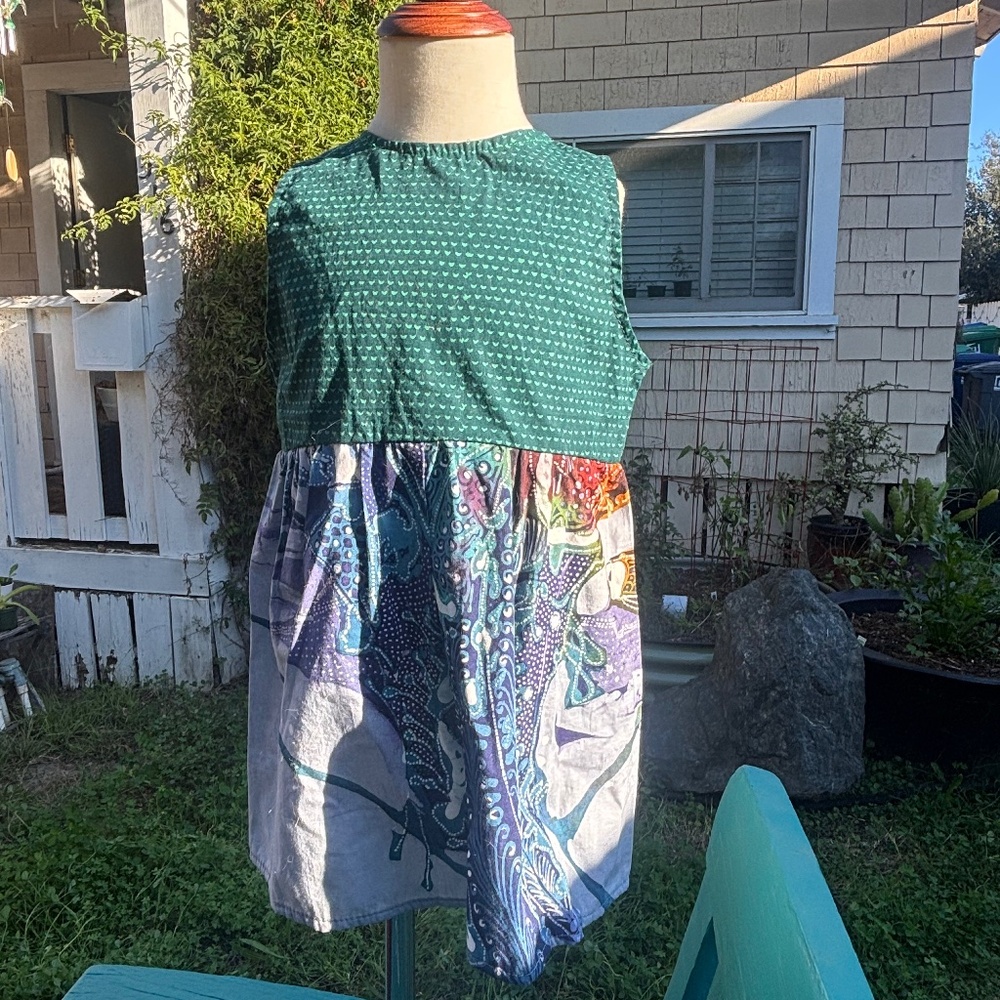 1/1 childnrens dress (vintage fabric)